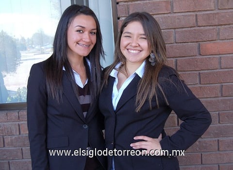 16122011 EVA  y Claudia.