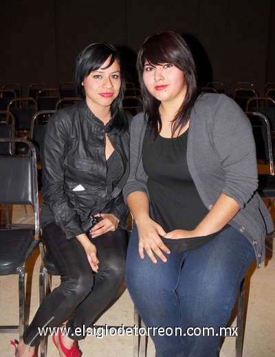 16122011 ISSA  Caldera y Sara Sánchez.