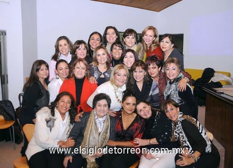 16122011 INTEGRANTES  del Club de Jardinería Alhely.