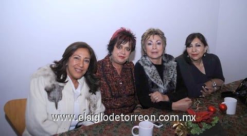 16122011 JULIANA , Tere, Soco y Nina.