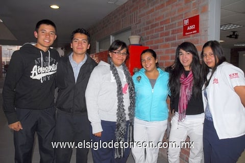 16122011 LUIS  Álvarez, Alejandro Martínez, Marcela Cisneros, Mayela Arellano, Gaby Maciel y María Reyes.