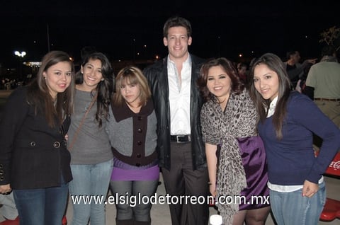 17122011 MARIANA , Yosselin, Jéssica, Alejandro, Cristina y Mariel.