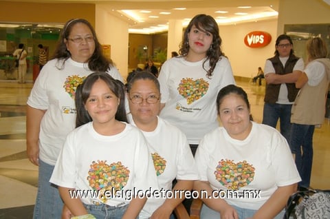 17122011 EUNICE , Araceli, Carmelita, Socorro y Araceli.