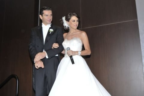 Jacqueline Bracamontes se casó con el empresario, Martín Fuentes la ceremonia religiosa fue en Guadalajara.