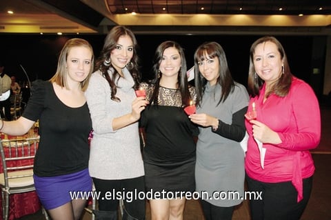 18122011 BONNIE,  Sara, Talina, Lorena y Lupita.