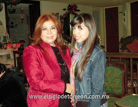 18122011 CARMEN  Viera y Paola Viera.