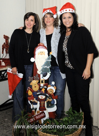 21122011 CLAUDIA , Gaby y Magda.