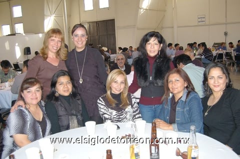 23122011 YAMIL  Darwich, Tere Díaz, Jorge Caballero, Pascual Hernández, Pedro Cárdenas, Tomás del Bosque e invitados especiales.