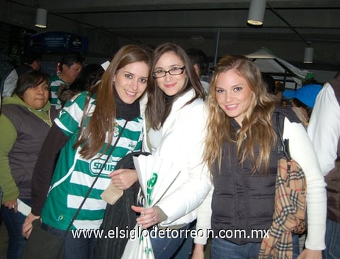 24122011 KARLA , Alejandra y Regina.