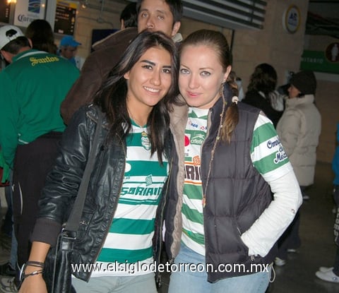 24122011 HAYDéE  Varela y Natalia González.