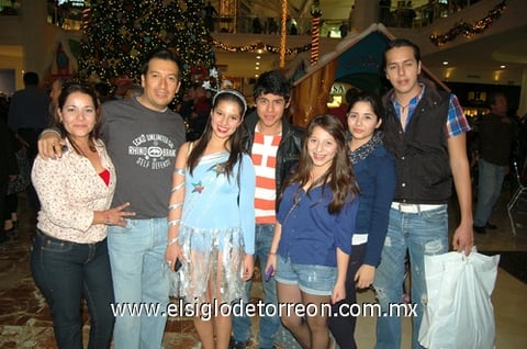 26122011 FLOR , Manuel, Claudia, Octavio, Karen, Mariana y Gerardo.