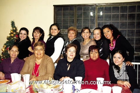 26122011 SOFíA , Patro, Norma, Mary, Marcela, Miriam, Rosi, Xóchitl, Carmen, Ana, Brenda y Maru, en su posada de amigas.