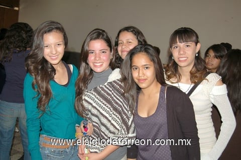26122011 CéSAR,  Valeria, Mónica, Daniel, Scarlett, Batres, Mariana y Frida.