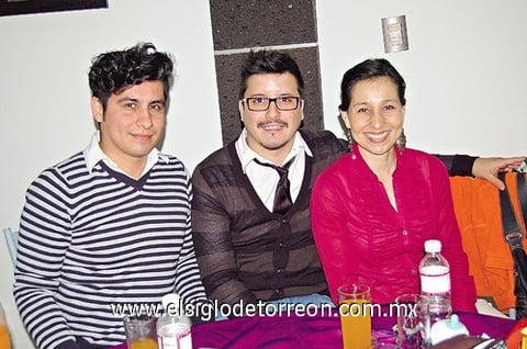 27122011 MIGUEL  Herrera, Luis Proo y Carolina Herrera.
