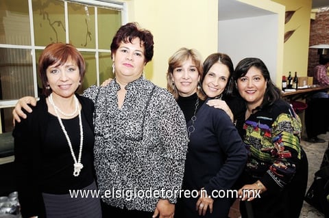 27122011 ÁNGELA , María Elena, Ana, Mary Carmen y Mónica.