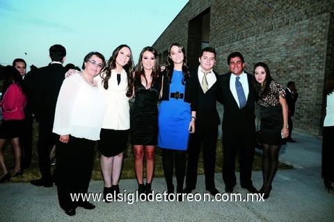 28122011 CLAUDIA , Yesenia, Cecy, Daniela, Ever, Toni y Roxana.