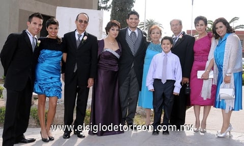 28122011 MASAKI,  Aiko, Jesús, Judith, Hiroki, Judith, Iván, Mario, Ruth y Ariadna, en reciente festejo de boda.