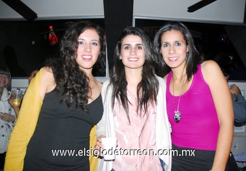 29122011 GRACIELA  Alday, Cristy Llamas y Elizabeth Abraham.
