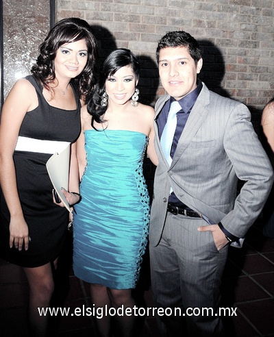 30122011 DORA , Karen y Miguel.