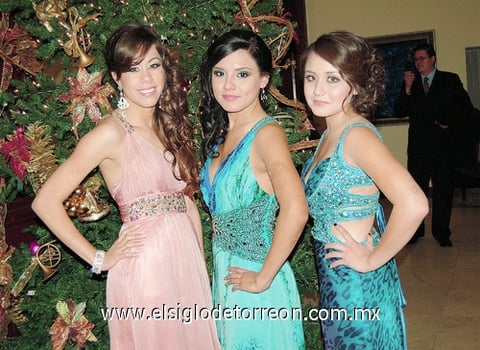 30122011 IDALIA  Ibarra, Karen García y Carolina Cabral.
