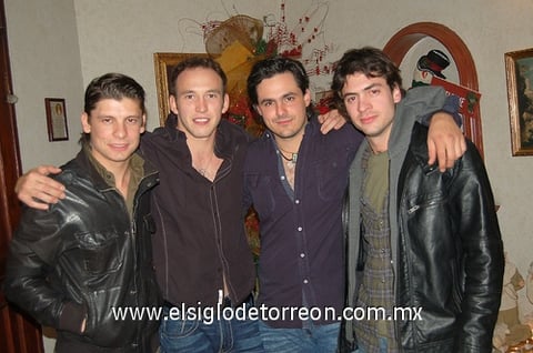 30122011 RODRIGO  Garza, Gerardo Alonso, Andrés Espada y Jonathan Saade.
