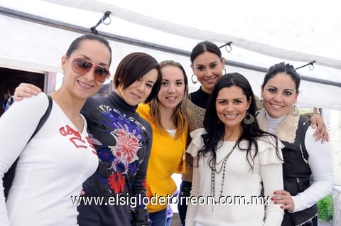 02012012 DENEB , Lorena, Marcia, Mónica, Moni y Claudia.