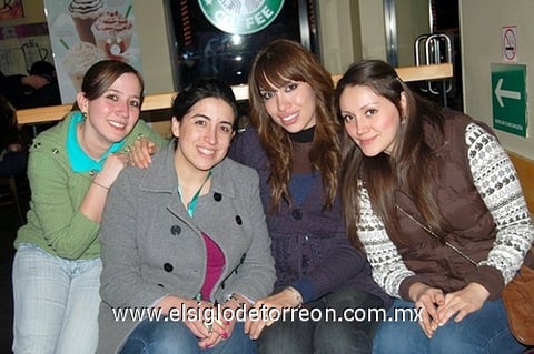 02012012 MARIANA  Estrada, Cali del Río, Silvia Ramírez y Lily Sánchez.