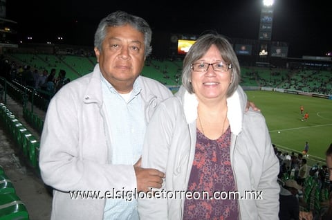 02012012 VÍCTOR  y Paty.