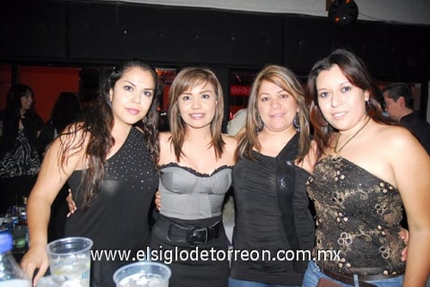 02012012 CRISTY  Campos, Sandy Ruiz, Isabel Cisneros y Vero Martínez.