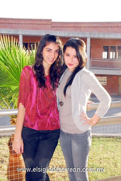 02012012 MERY  y Sandy García.