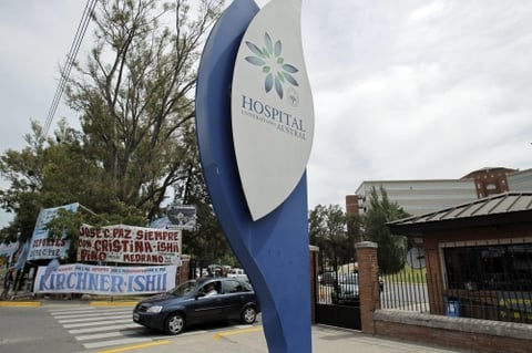 La seguridad del lugar fue reforzada. La mandataria argentina será operada el próximo miércoles.