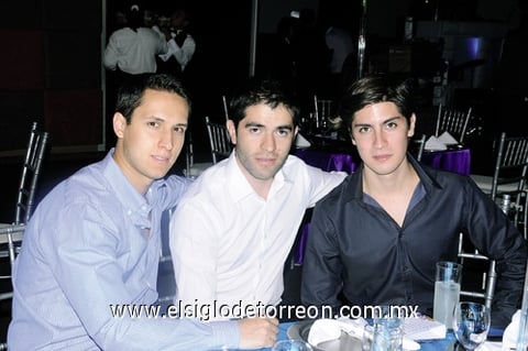 06012012 CéSAR , Alejandro y Jorge.