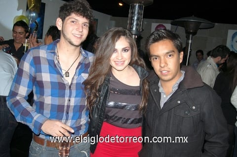 05012012 JORGE  Sánchez, Malú Bañuelos y Memo Esquerra.