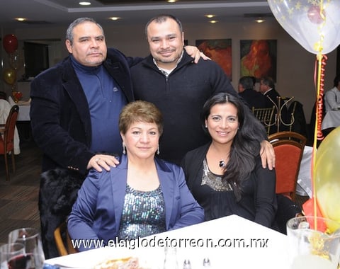 04012012 JUAN PABLO , Ademir, Luz y Pía.