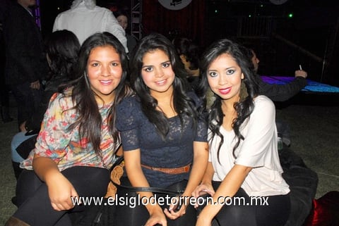04012012 ANA  Ramírez, Janeth y Marcela Medrano.