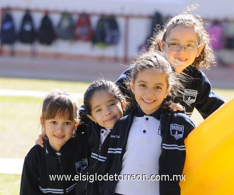 04012012 MALY , Zara, Rebeca y Ana Karen.