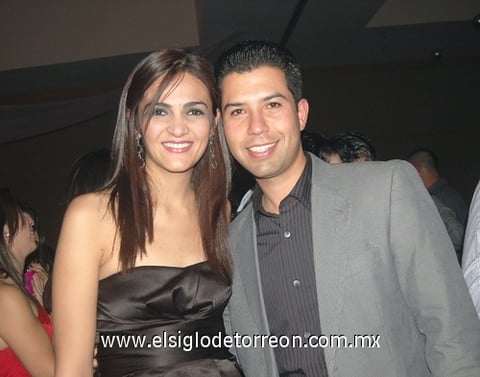 05012012 DOMENIKA  y Edwin.