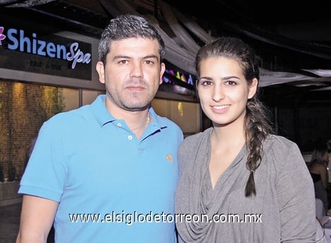 06012012 EMILIO  y Betsy.