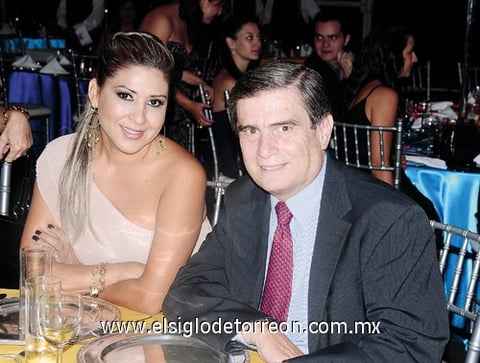 06012012 VERóNICA  y Guillermo.