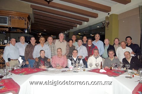03012012 EX COMPAñEROS  generación 70-73 en su reunión XXXIX.