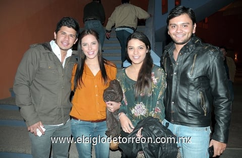 03012012 ANDRéS , Valeria, Marifer y Pepe.