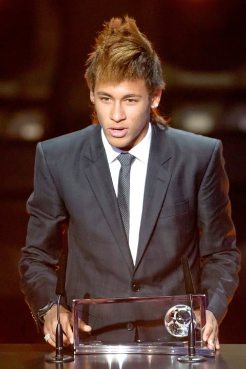 Neymar recibió el 'Premio Puskas de la FIFA' al mejor gol del 2011.