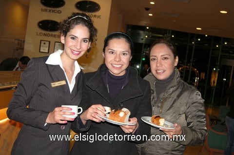 09012012 VALERIA  Escamilla, Karla y Liz Lozano.