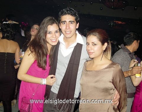 09012012 SABRINA , Ramiro y Marcela.
