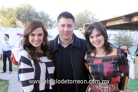 09012012 TáMARA , Rodrigo y Karen.