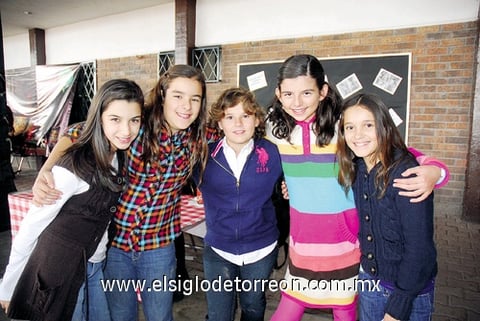 09012012 PAULINA , Samia, Cecy, Vero y Mariana.