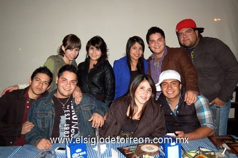 09012012 MARICARMEN , Ana, Lucero, Julián, Ricardo, Alejandro, Christian, Génesis y Jesús.
