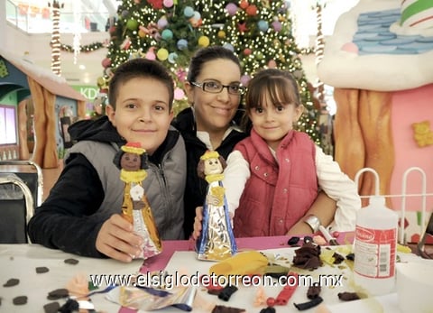 09012012 DIEGO , Pilar y Andrea.