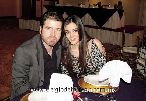 09012012 GERARDO  y Any.