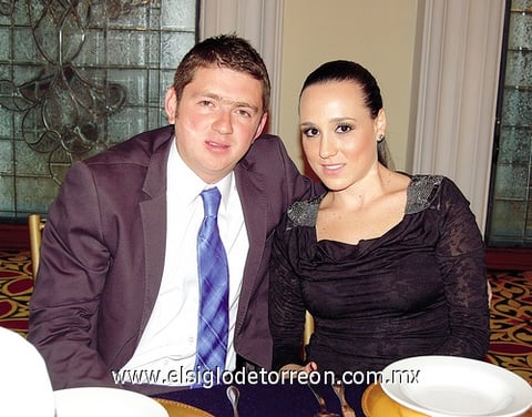 09012012 RODRIGO  y Valeria.
